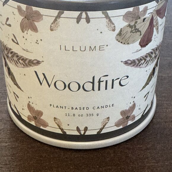 NEW ILLUME Woodfire Plant Based Candle 11.8 oz 335 g Metal Tin Bronze Butterfly - Picture 1 of 12